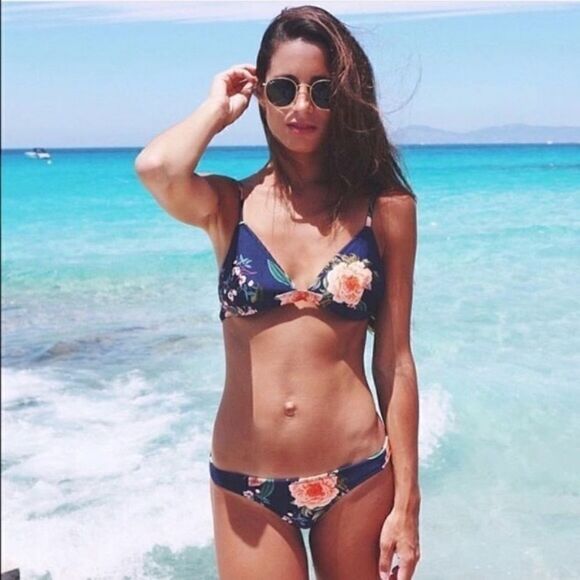 TRIANGL Delilah Fiore Nero Midnight Floral bottom - Picture 1 of 5